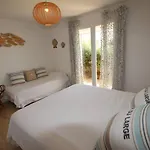 Daire Face A La Mer, Superbe Climatise Au Rdc D'une Maison, Classe 4 Etoiles, 5 Couchages -wifi-portiragnes Lxbfm32 *