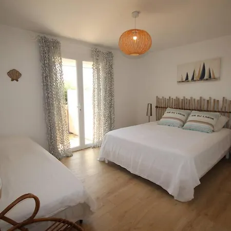 Face A La Mer, Superbe Climatise Au Rdc D'une Maison, Classe 4 Etoiles, 5 Couchages -wifi-portiragnes Lxbfm32 * Portiragnes