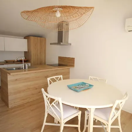 Daire Face A La Mer, Superbe Climatise Au Rdc D'une Maison, Classe 4 Etoiles, 5 Couchages -wifi-portiragnes Lxbfm32