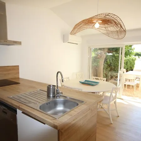 Face A La Mer, Superbe Climatise Au Rdc D'une Maison, Classe 4 Etoiles, 5 Couchages -wifi-portiragnes Lxbfm32 Apartmán *