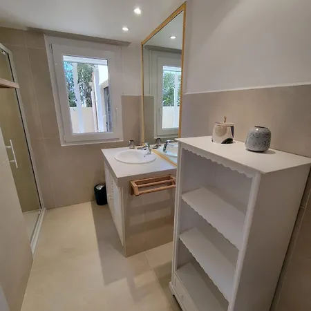 Face A La Mer, Superbe Climatise Au Rdc D'une Maison, Classe 4 Etoiles, 5 Couchages -wifi-portiragnes Lxbfm32 * Portiragnes
