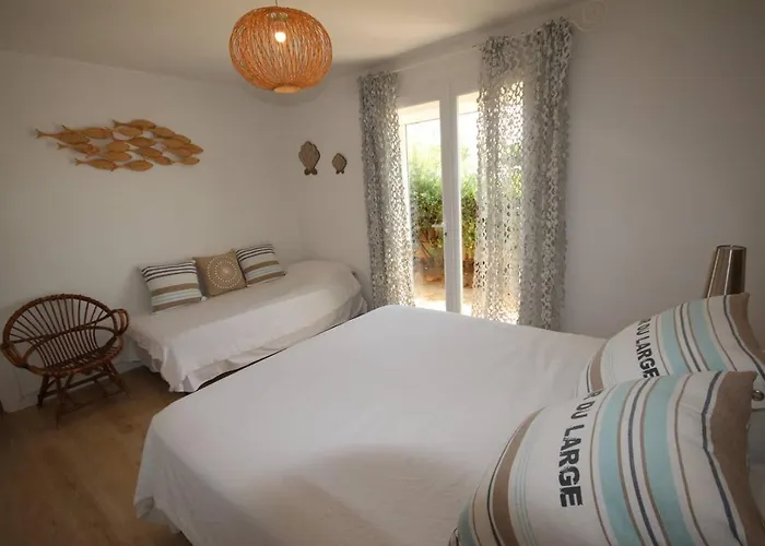 Appartement Face A La Mer, Superbe Climatise Au Rdc D'une Maison, Classe 4 Etoiles, 5 Couchages -wifi-portiragnes Lxbfm32 *