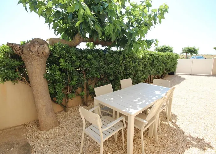 Face A La Mer, Superbe Climatise Au Rdc D'une Maison, Classe 4 Etoiles, 5 Couchages -wifi-portiragnes Lxbfm32 * Portiragnes